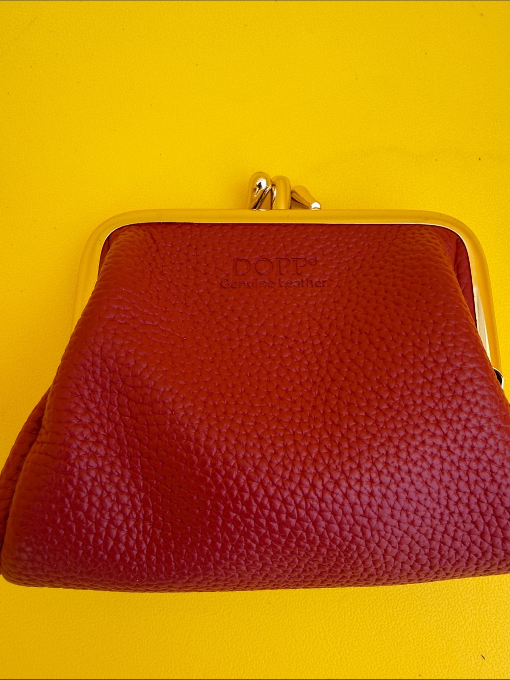 Dopp Red Leather Kiss-Lock Coin Purse with Gold Frame